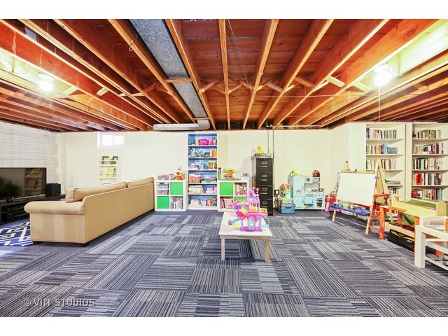 908 Crest St, Wheaton, IL 60189 photo 17