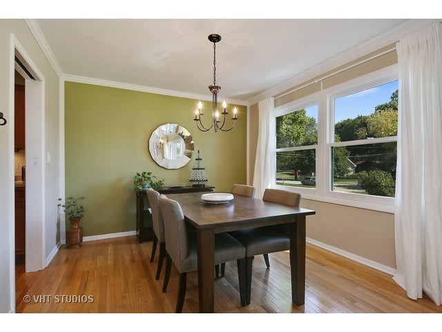 908 Crest St, Wheaton, IL 60189 photo 7