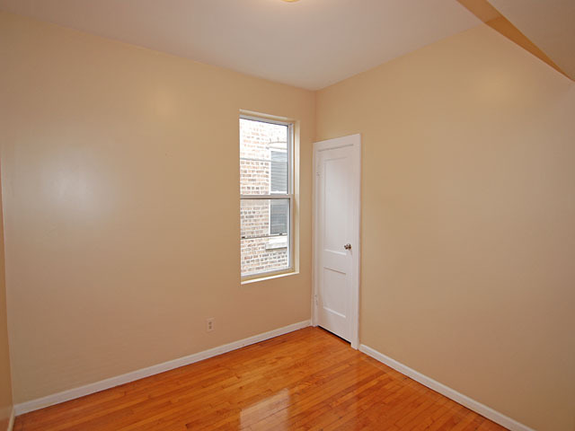 2627 N Harding Ave, Chicago, IL 60647 photo 7
