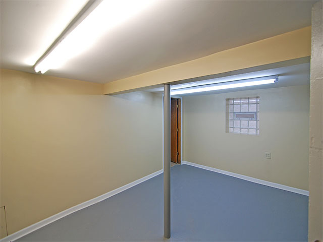 2627 N Harding Ave, Chicago, IL 60647 photo 10