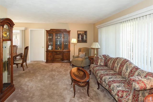 41 Westmere Rd, Des Plaines, IL 60016 photo 3