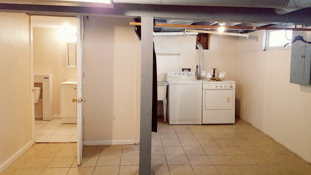 Undisclosed, Addison, IL 60101 photo 18