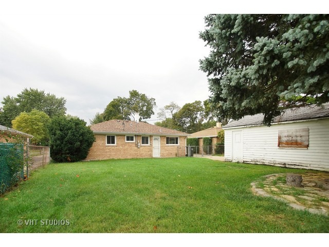 925 S 6th Ave, Des Plaines, IL 60016 photo 9