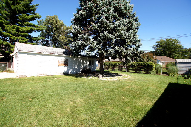 925 S 6th Ave, Des Plaines, IL 60016 photo 14