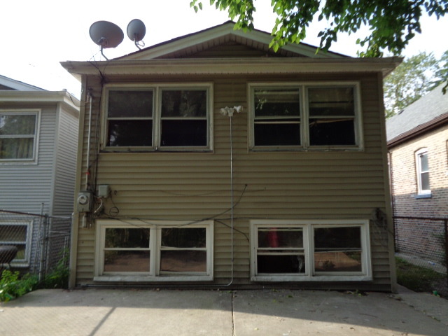 9433 S Burnside Ave, Chicago, IL 60619 photo 2