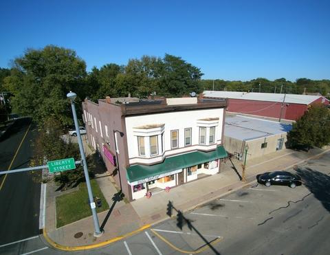 802 Liberty St, Morris, IL 60450 photo 2