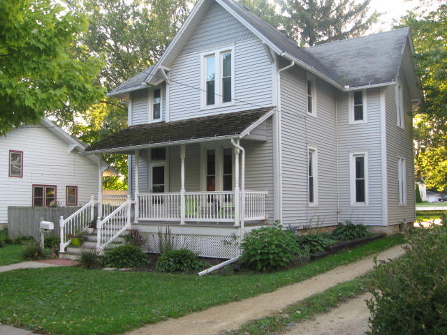 204 S 3rd St, Oregon, IL 61061 photo 1