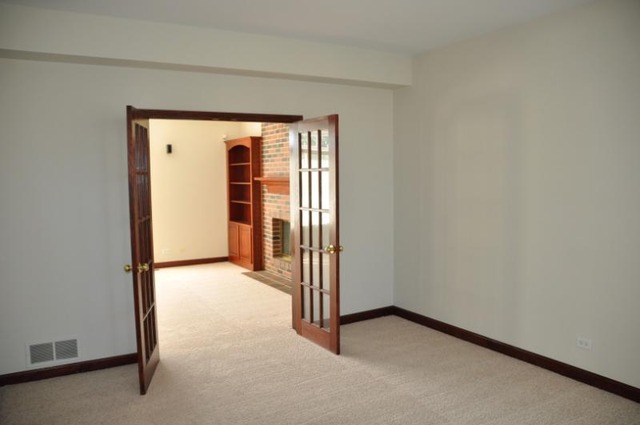2205 Clipper Ct, Elgin, IL 60123 photo 8