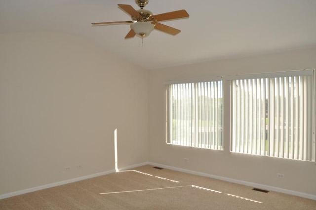 2205 Clipper Ct, Elgin, IL 60123 photo 10