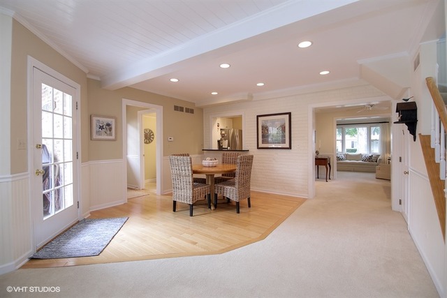 2425 Oak Ave, Northbrook, IL 60062 photo 8