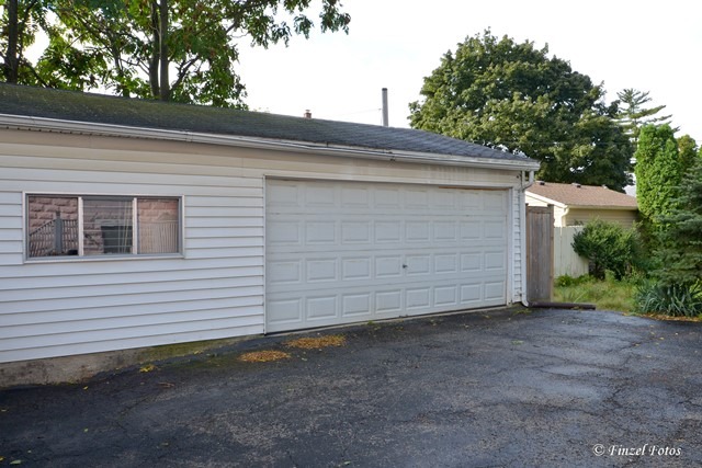 225 Standish St, Elgin, IL 60123 photo 18
