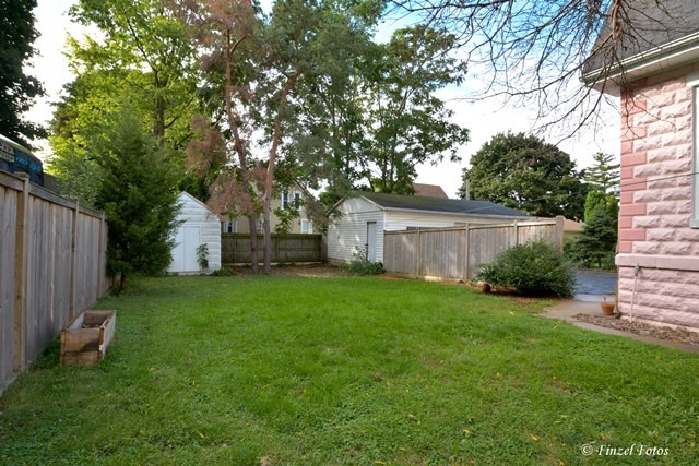 225 Standish St, Elgin, IL 60123 photo 20