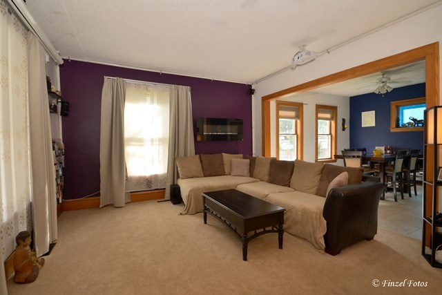 225 Standish St, Elgin, IL 60123 photo 6