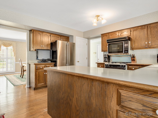6400 Tremont St, Willowbrook, IL 60527 photo 9