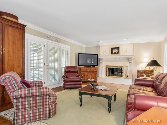 6400 Tremont St, Willowbrook, IL 60527 photo 5