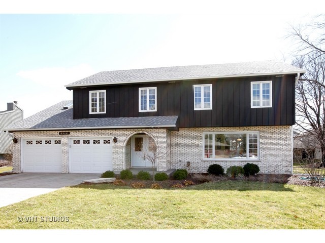 16 W683 90th St, Willowbrook, IL 60527 photo 1