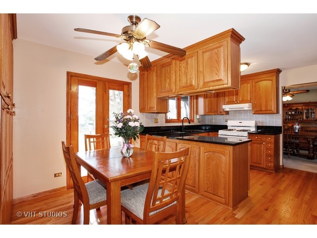16 W683 90th St, Willowbrook, IL 60527 photo 7