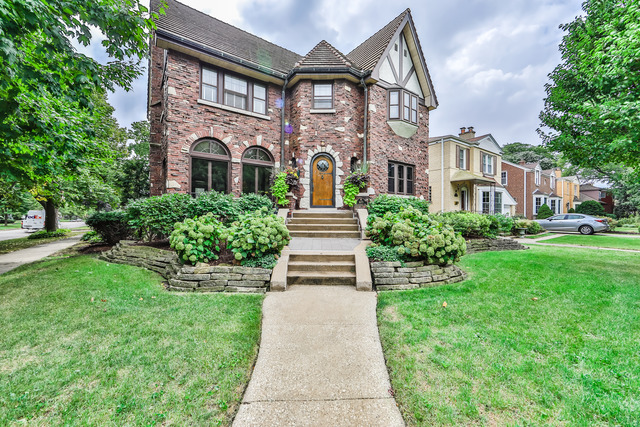 471 Longcommon Rd, Riverside, IL 60546 photo 1