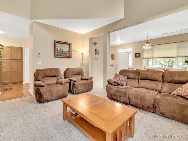 2325 Reflections Dr, Aurora, IL 60502 photo 6
