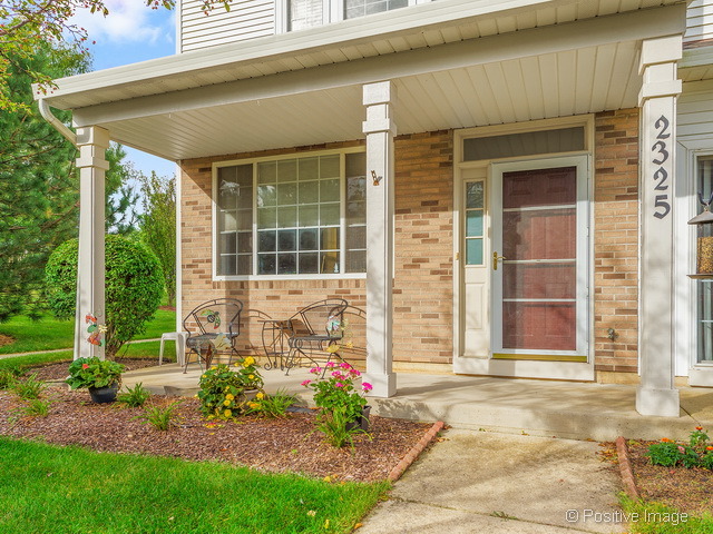 2325 Reflections Dr, Aurora, IL 60502 photo 2
