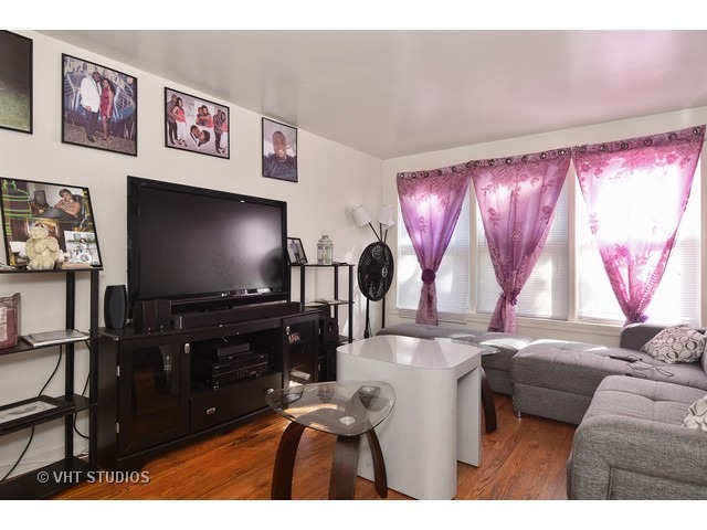 326 Callan Ave, Evanston, IL 60202 photo 2