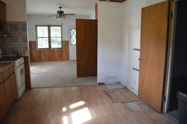 212 E Lincoln St, Reddick, IL 60961 photo 2