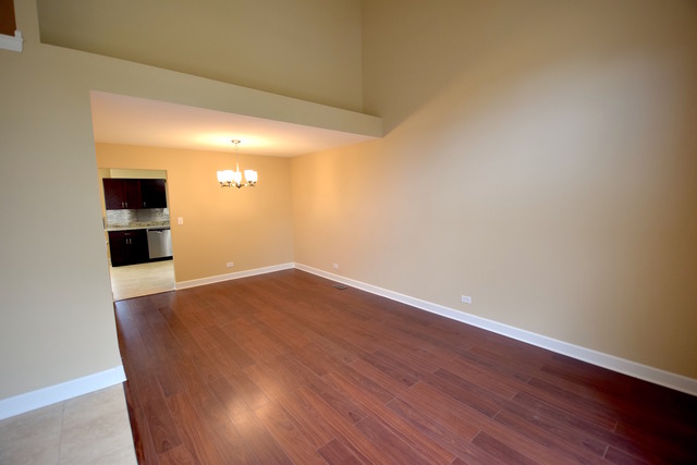 783 Trinity Ct, Carol Stream, IL 60188 photo 2