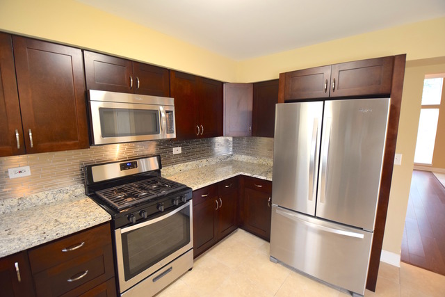 783 Trinity Ct, Carol Stream, IL 60188 photo 8