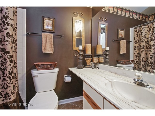 1406 Ashton Ct #D1, Wheeling, IL 60090 photo 8