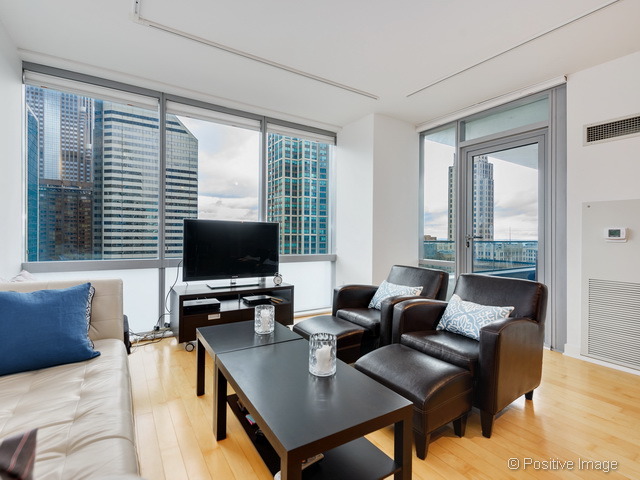 8 E Randolph St #2402, Chicago, IL 60601 photo 3