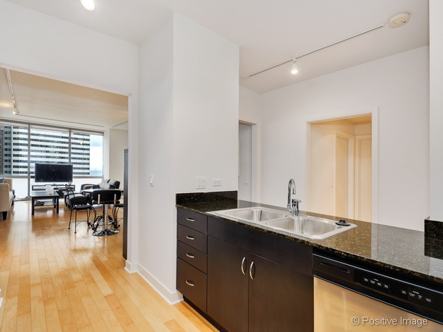 8 E Randolph St #2402, Chicago, IL 60601 photo 11