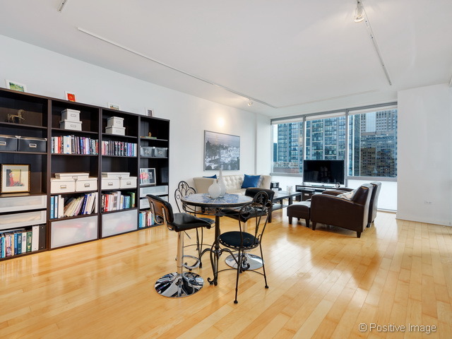 8 E Randolph St #2402, Chicago, IL 60601 photo 4