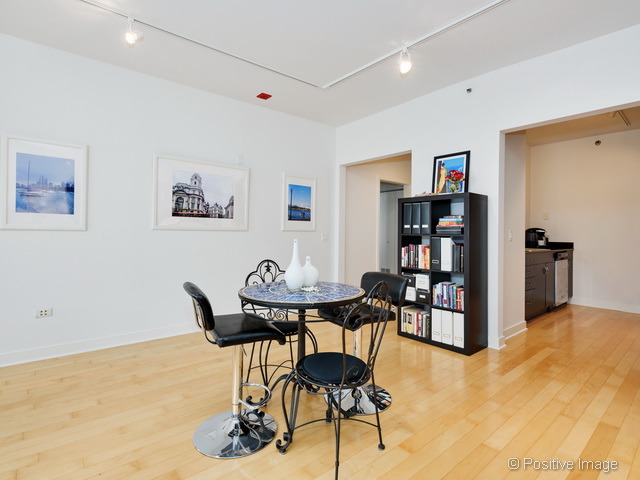 8 E Randolph St #2402, Chicago, IL 60601 photo 8