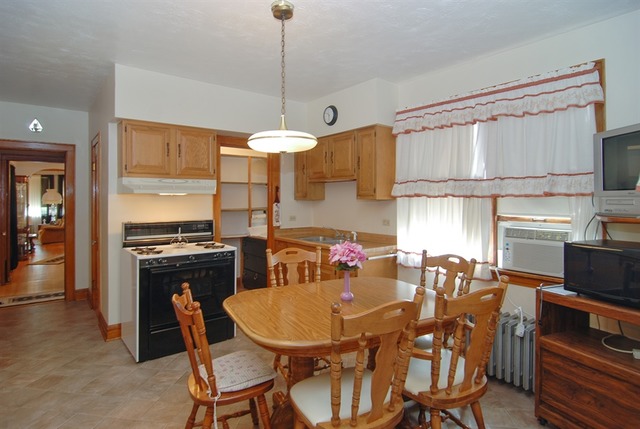 4222 Maple Ave, Stickney, IL 60402 photo 6