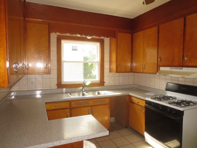 1970 Pine St, Des Plaines, IL 60018 photo 5