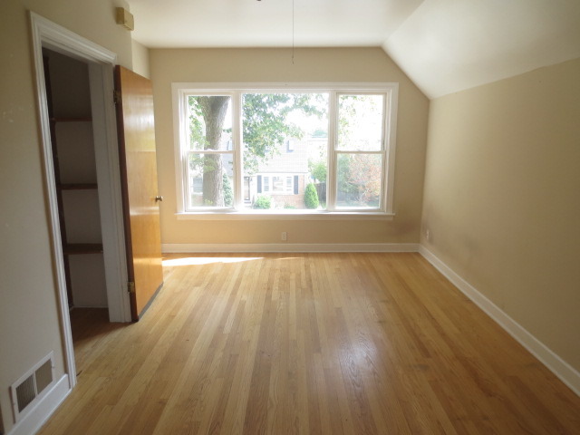 1970 Pine St, Des Plaines, IL 60018 photo 7