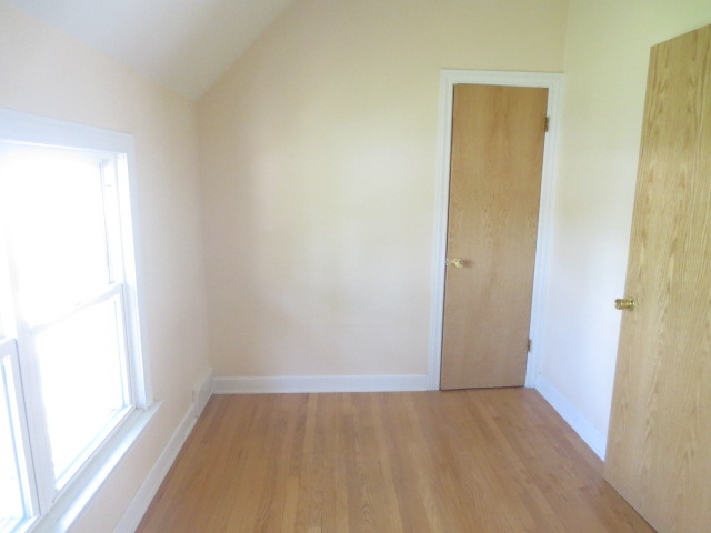 1970 Pine St, Des Plaines, IL 60018 photo 12
