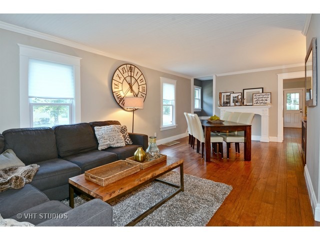 104 E Jackson St, Oswego, IL 60543 photo 3