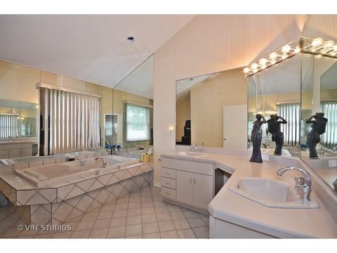 25 W322 Thomas Rd, Wheaton, IL 60187 photo 10