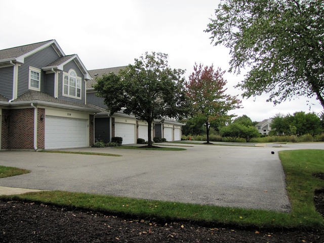 358 E Haver Hill Ct, Itasca, IL 60143 photo 2