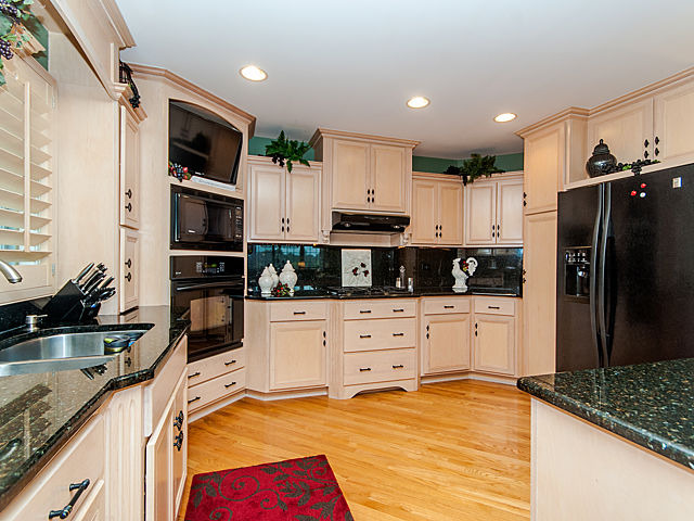 13807 Steeples Rd, Lemont, IL 60439 photo 6