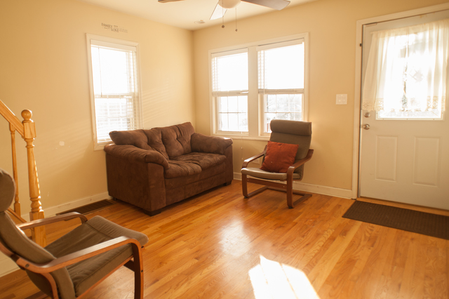 7919 S Whipple St, Chicago, IL 60652 photo 2