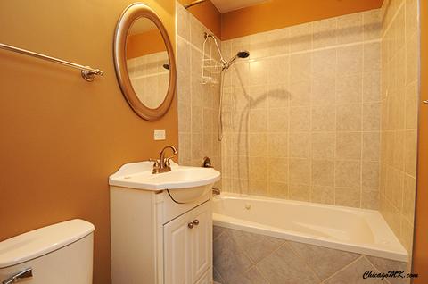 2021 W Devon Ave, Hanover Park, IL 60133 photo 8