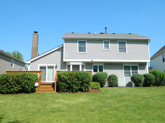 1565 Camelot Ln, Hoffman Estates, IL 60010 photo 21