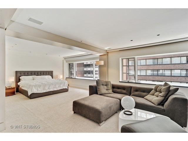 210 E Walton St #E, Chicago, IL 60611 photo 18
