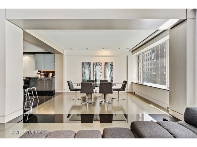 210 E Walton St #E, Chicago, IL 60611 photo 14