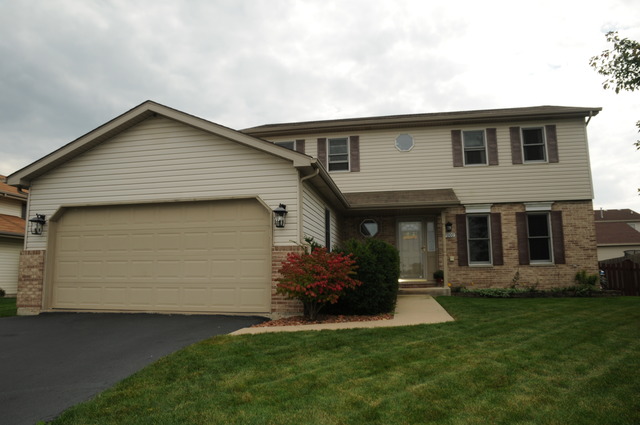 7000 Astoria Dr, Plainfield, IL 60586 photo 3
