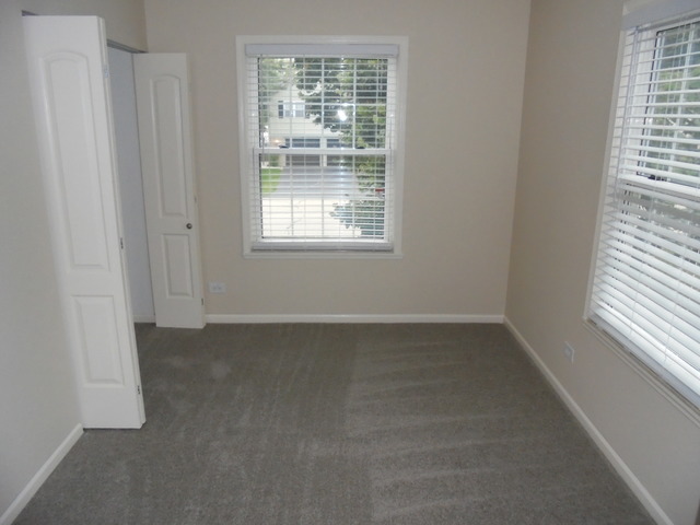 10 Silver Tree Cir, Cary, IL 60013 photo 16