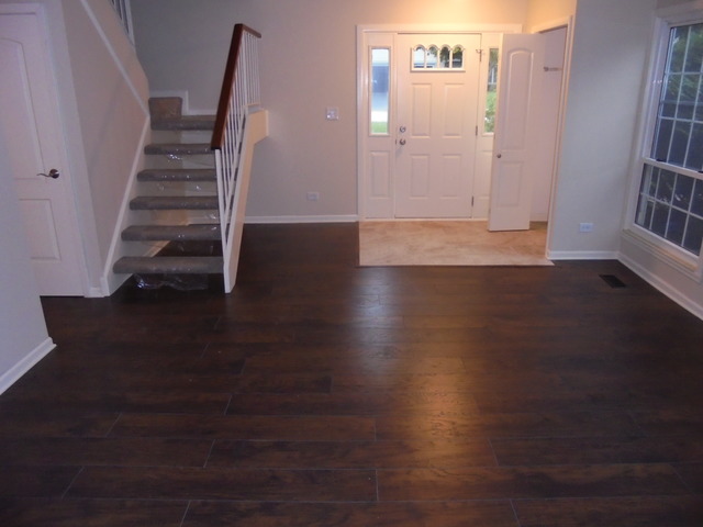 10 Silver Tree Cir, Cary, IL 60013 photo 2