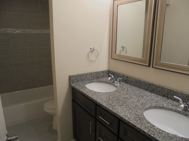 10 Silver Tree Cir, Cary, IL 60013 photo 17